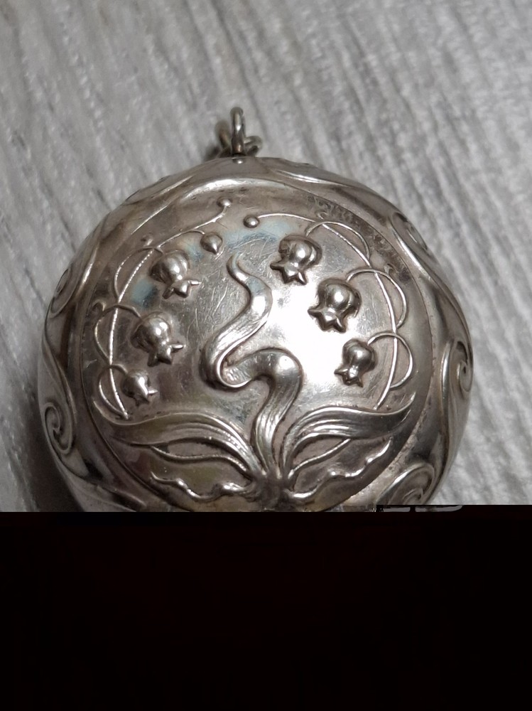 Vintage Silver Snuff Box Pendant