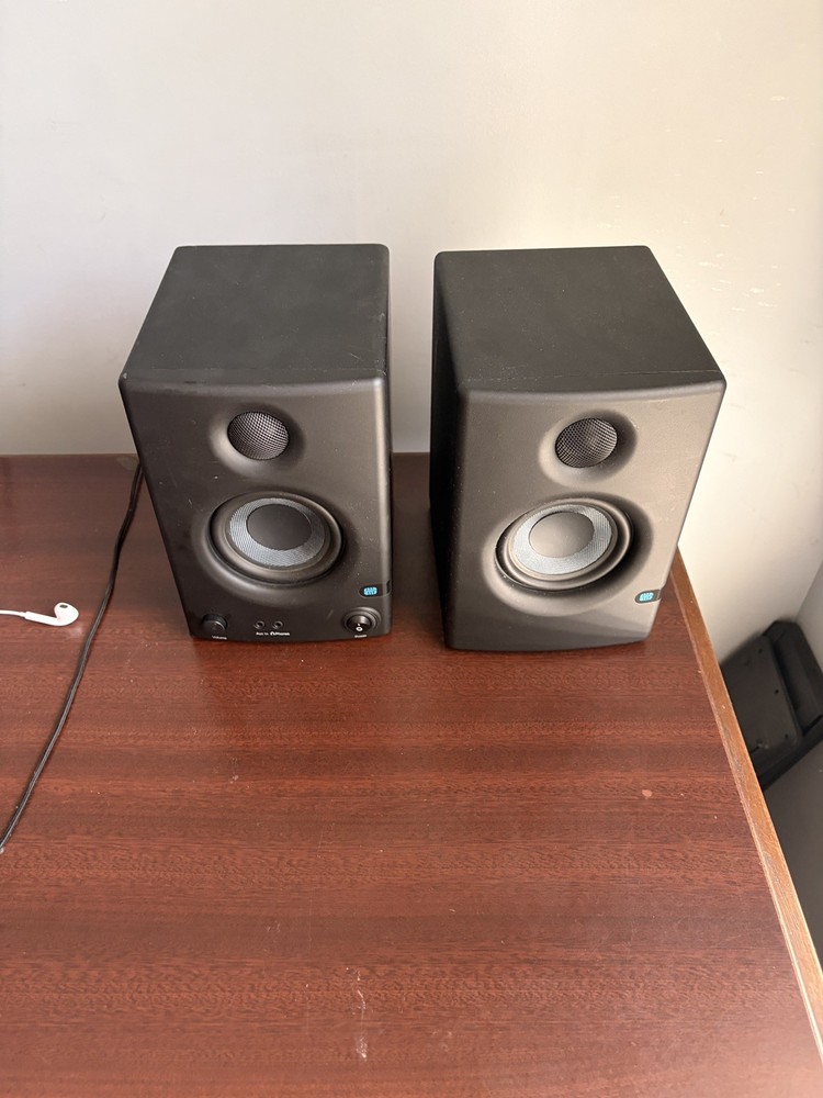PreSonus Eris 3.5-inch Powered Studio Monitors