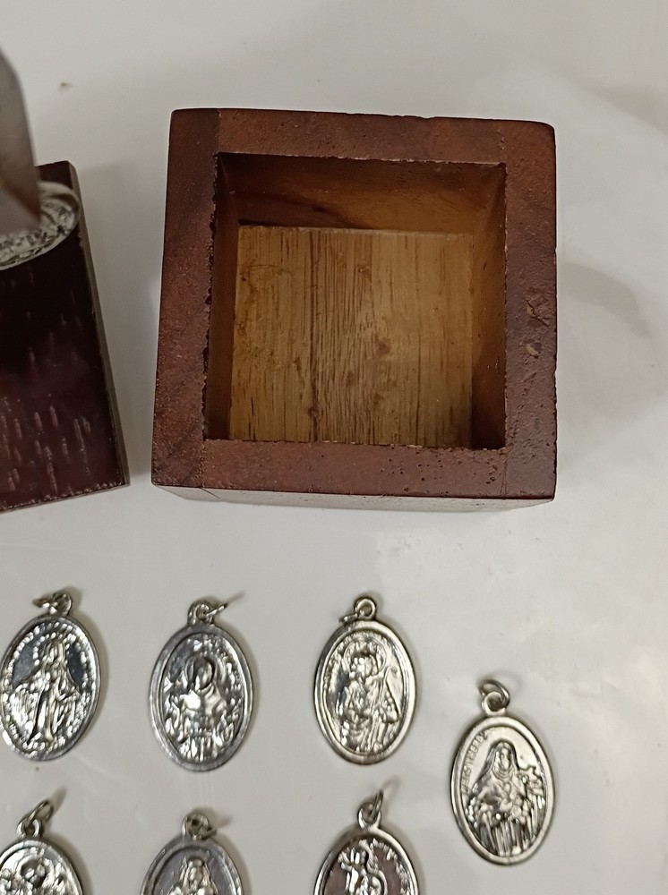 Intentions Crucifix Box With 11 Medals