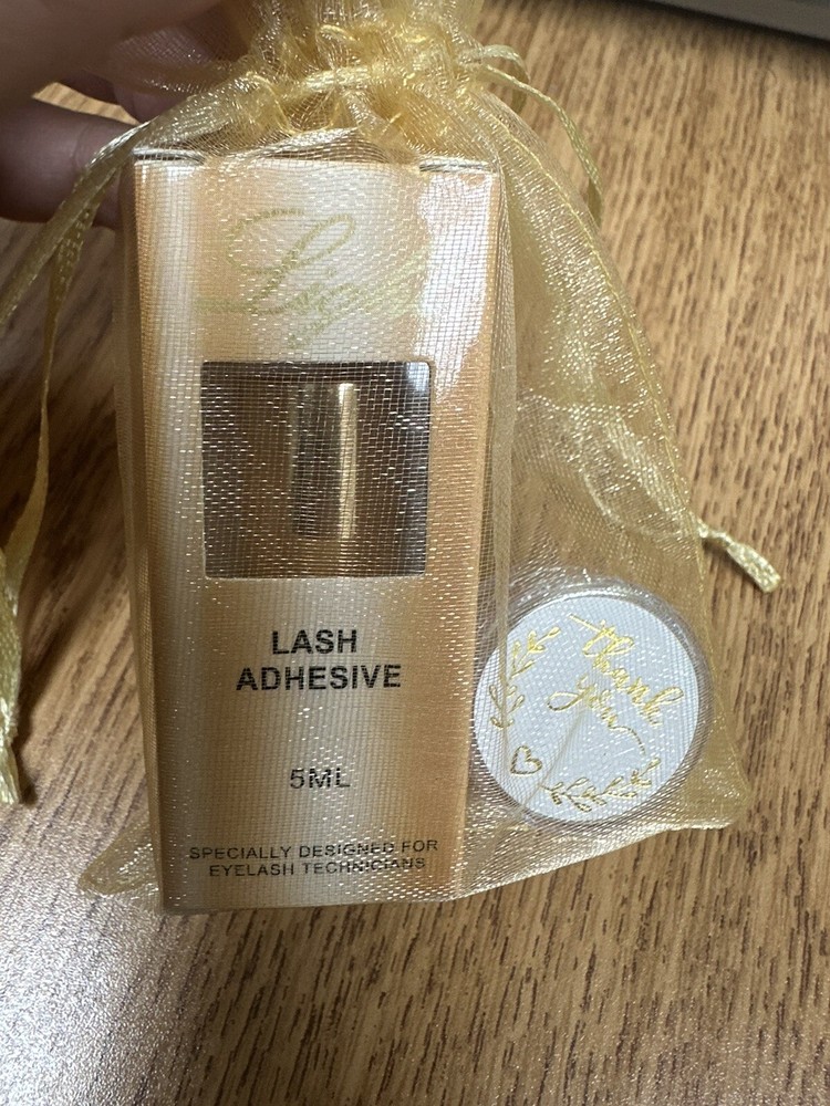 Light Lash Adhesive (Professional Use)