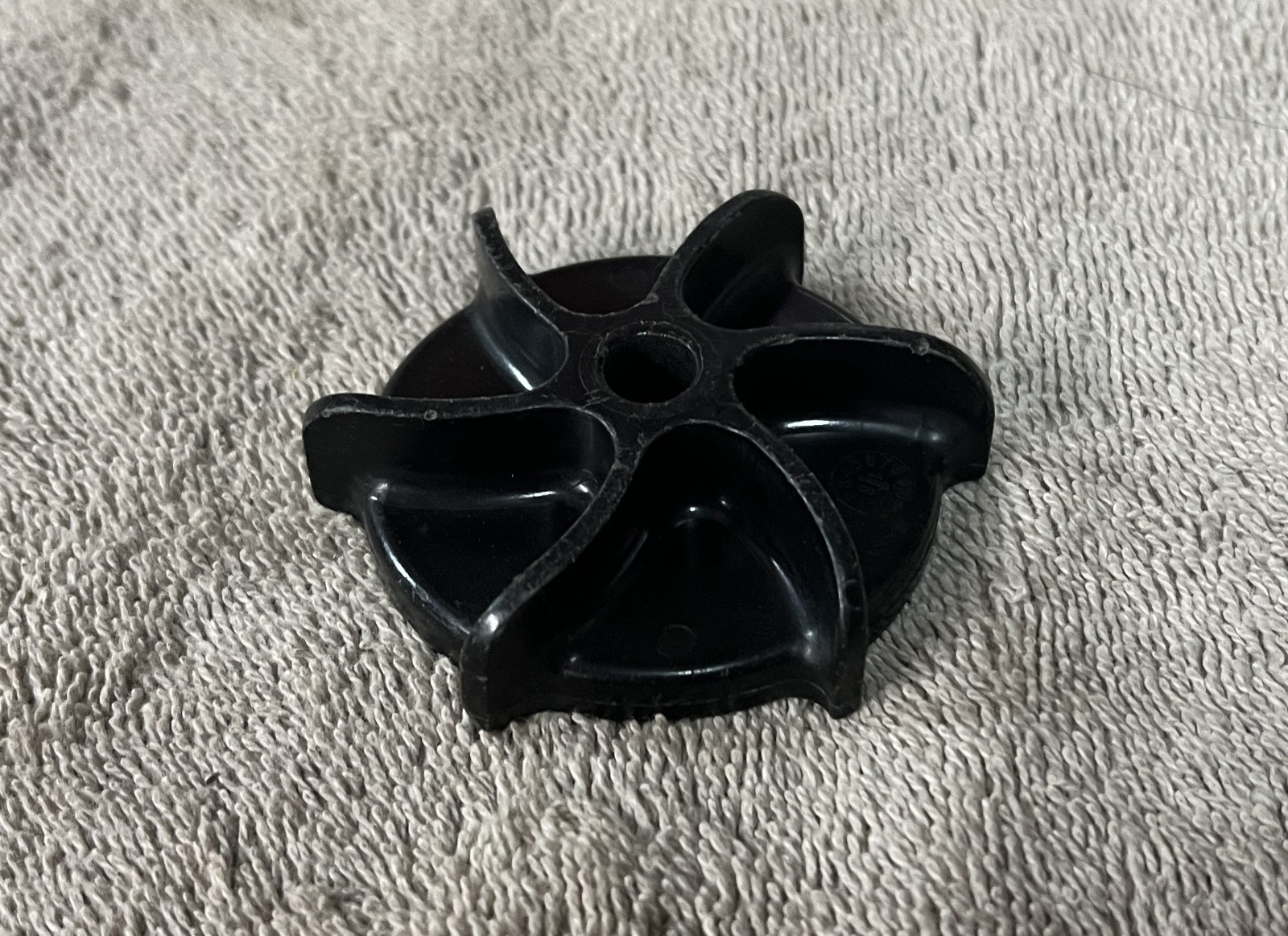 Crathco Cold Beverage Dispenser - CS-4E/2D/3D-16 - Mixing Impeller - 210-00130