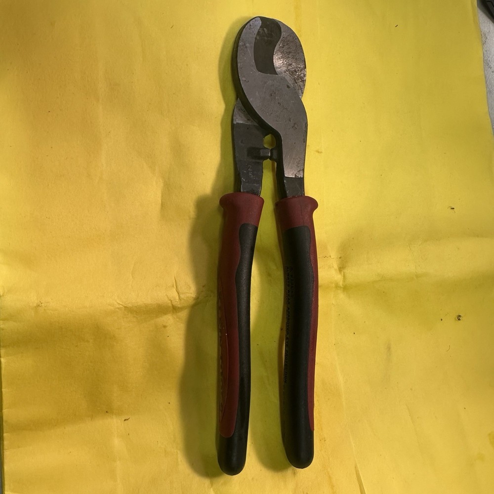 Klein Tools J63050 Journeyman™ High Leverage Cable Cutter NEW