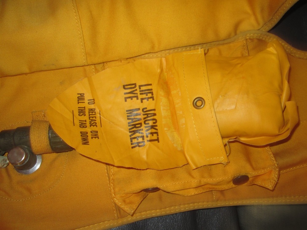 WW2 US Army Air Force USAAF Type B-5 "Mae West" Life Preserver W/DYE PACK UNUSED