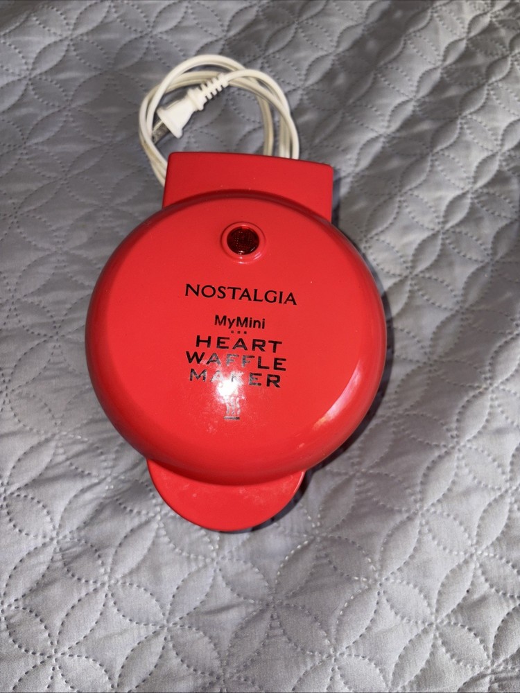 Nostalgia MyMini Waffle Maker Red Tested, Works
