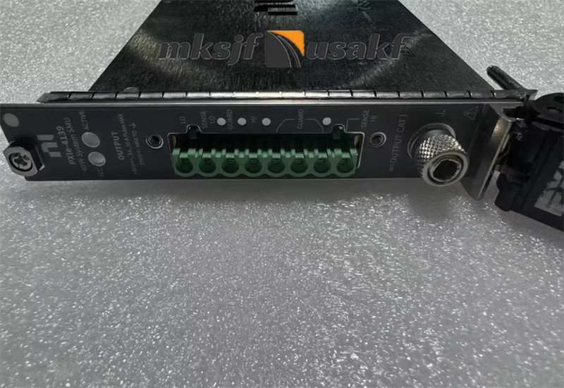 National Instruments NI PXIe-4139 Precision System Source/Measure Unit