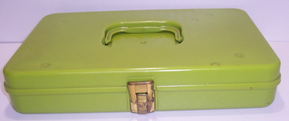 Vintage Wilson Wil-hold Green Plastic Thread Spool & Bobbin Handled Storage Case