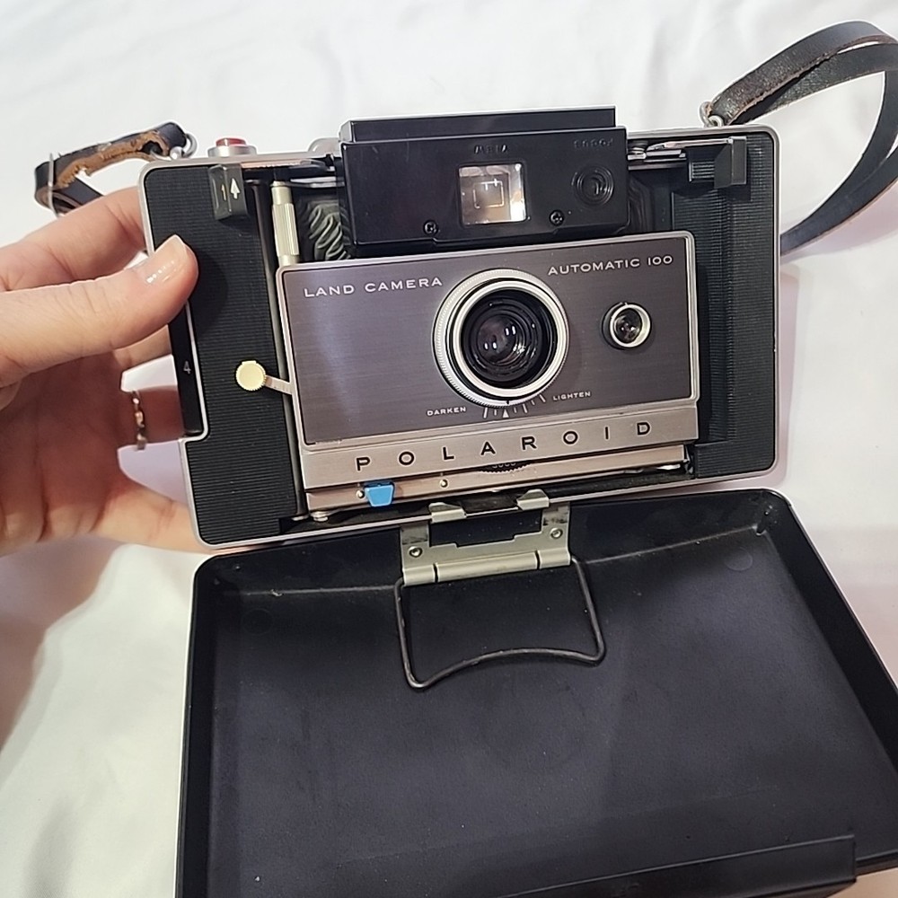 Polaroid Land Camera Automatic 100 Foldable Strap Untested As-Is