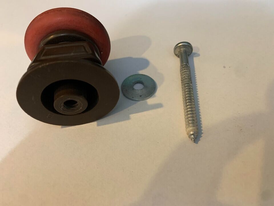 Plastic Brown Bumper Pool Post With Red Rubber - Bumper Pool Post