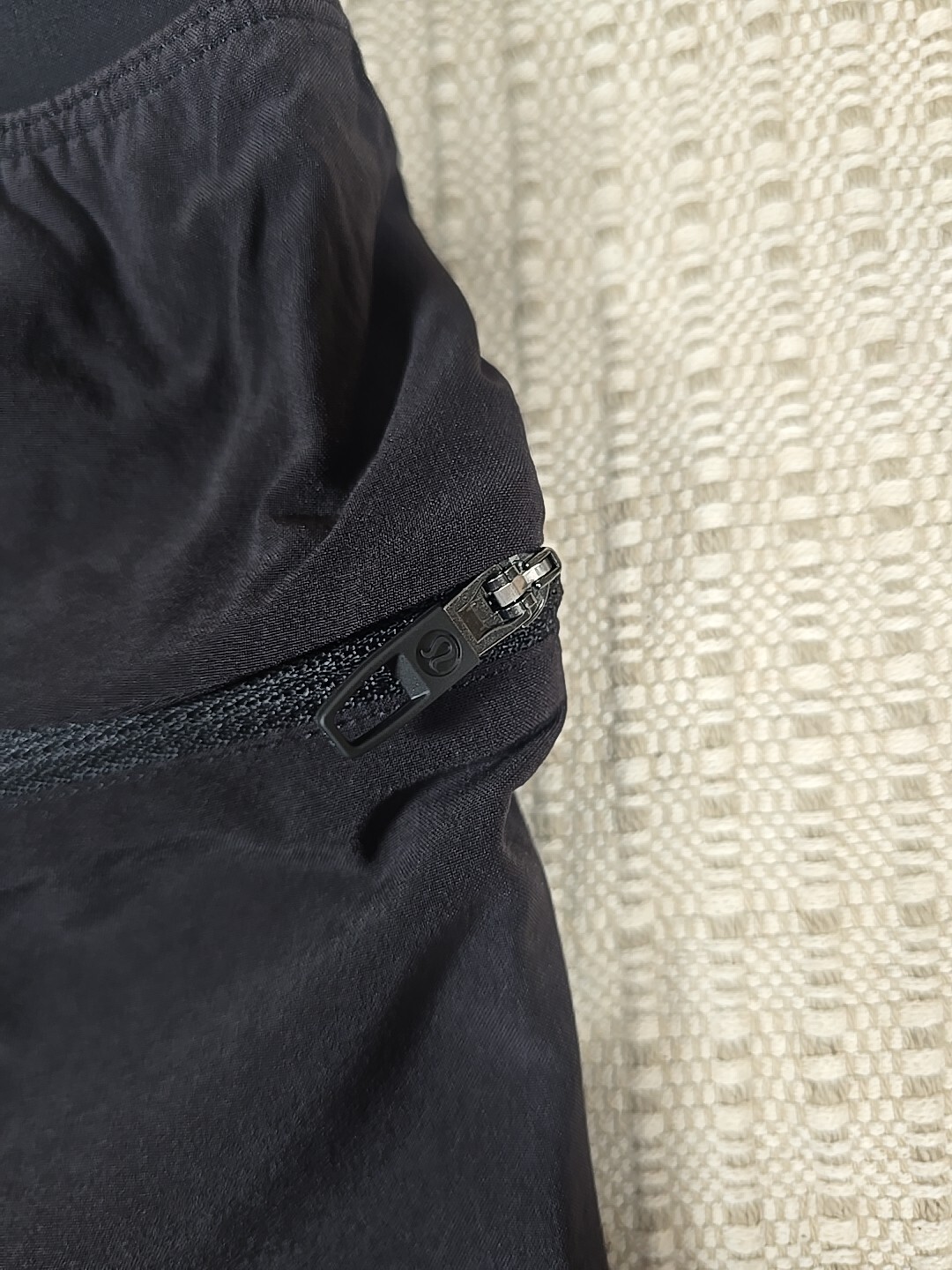 Size Large Lululemon T.H.E. Short 9" Linerless BLACK LM7AA0S BLK Men's New NWT