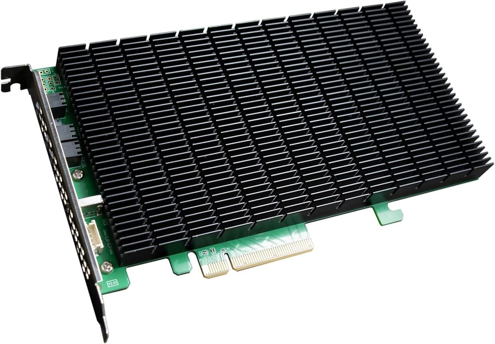 HighPoint Technologies 4-Port M.2 SSD6204A NVMe Boot RAID Controller Green