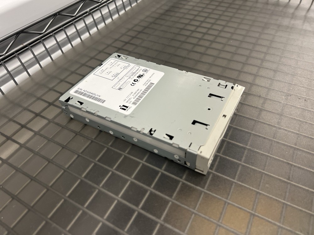 Untested Iomega ZIP 100 Z100ATAPI 100MB 3.5" Zip Drive Internal