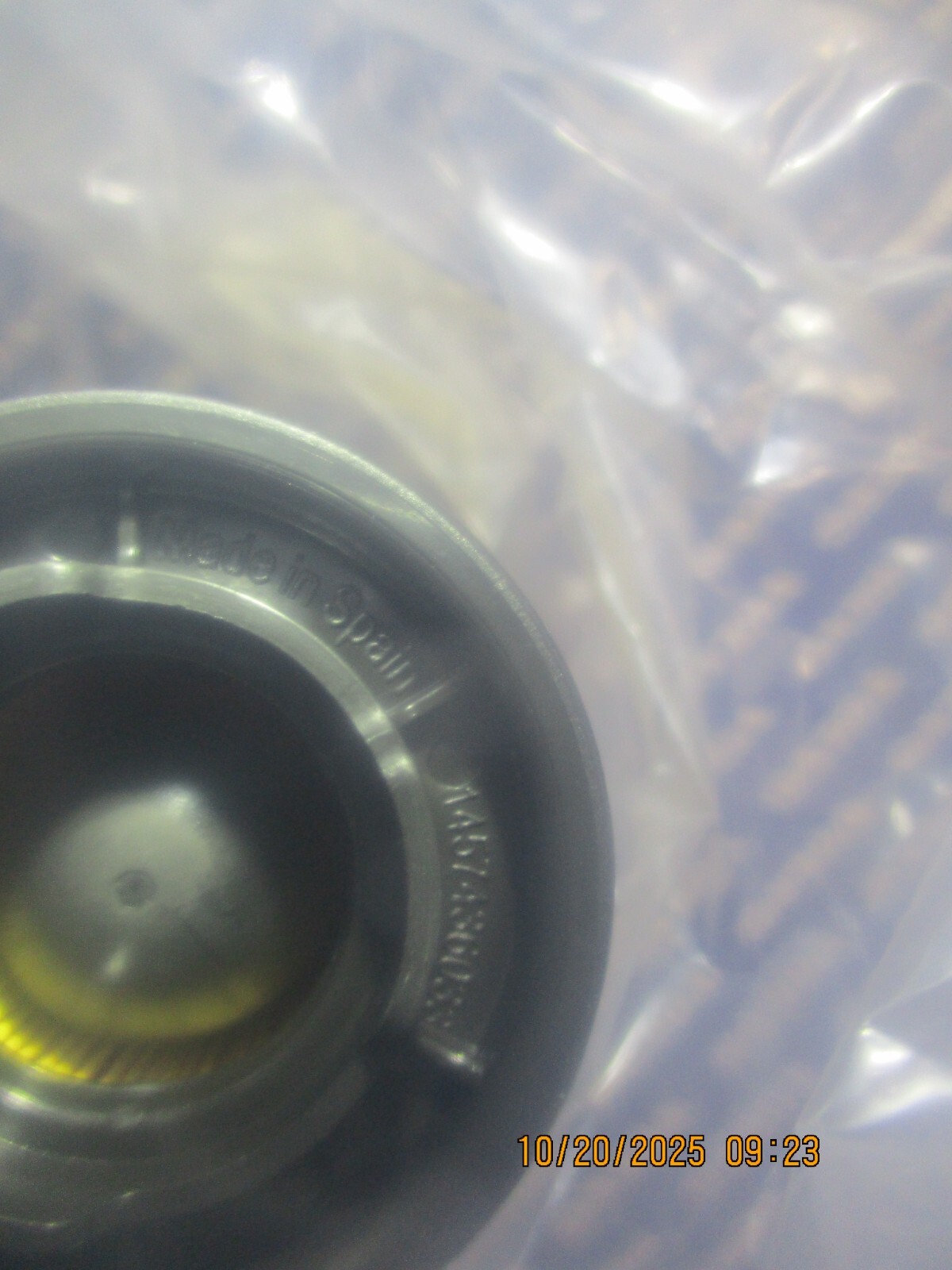 Genuine OEM Volvo Mack DEF pump filter 23381562