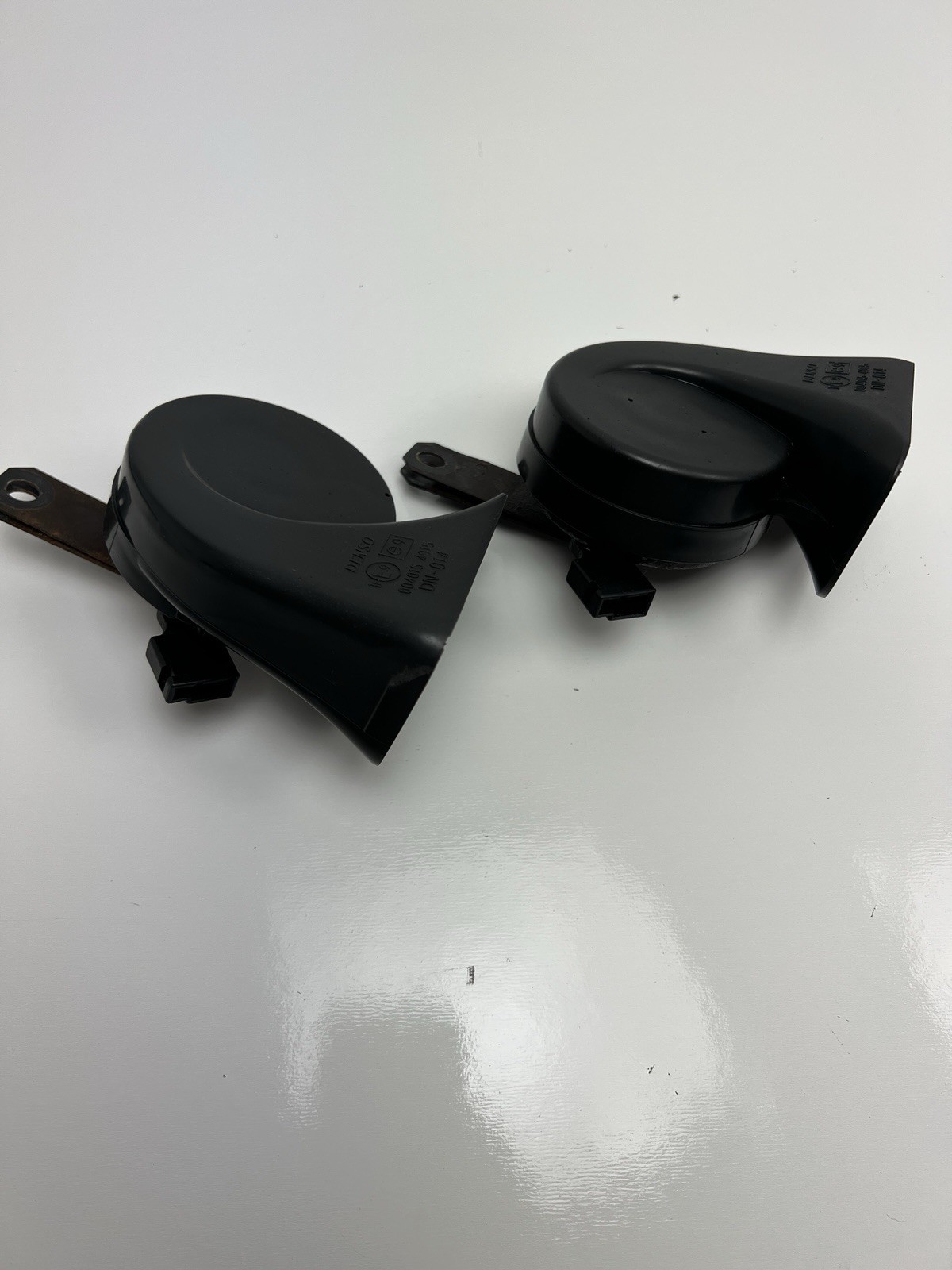 02-17 TOYOTA CAMRY HORN PAIR LEFT & RIGHT 86520-AA010 86510-AA010