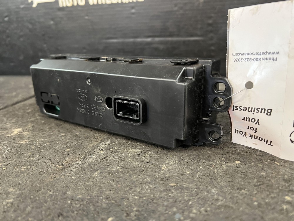 09-12 HYUNDAI GENESIS COUPE DASH DISPLAY SCREEN WITH NAVIGATION