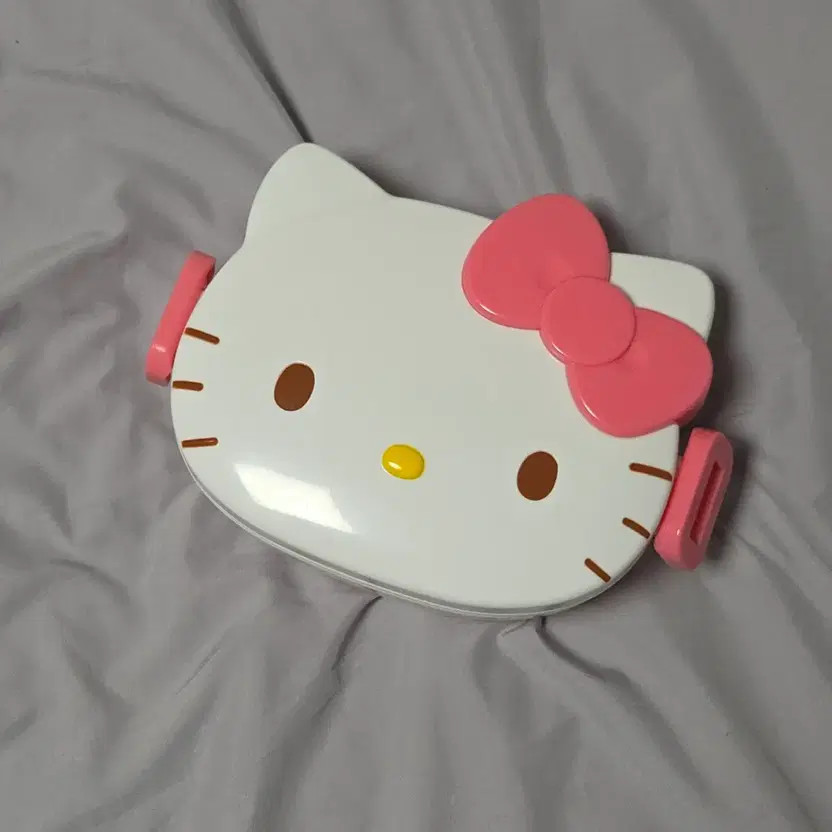 Hello Kitty Lunch Box & Storage Container