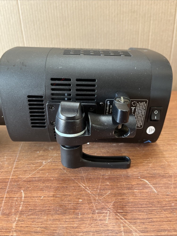 NEEWER CB60 LED VIDEO LIGHT