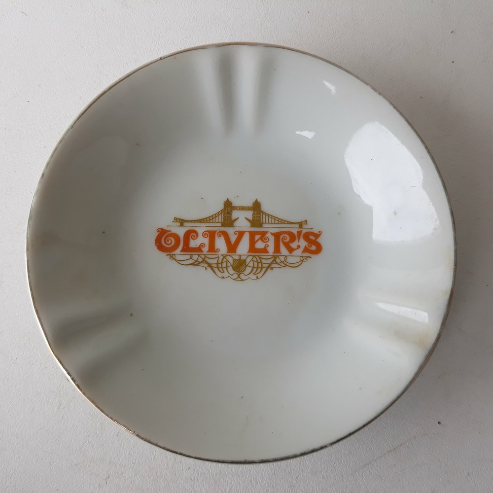 Olivers Ash Tray Ashtray 4-5/8 Inch Diameter