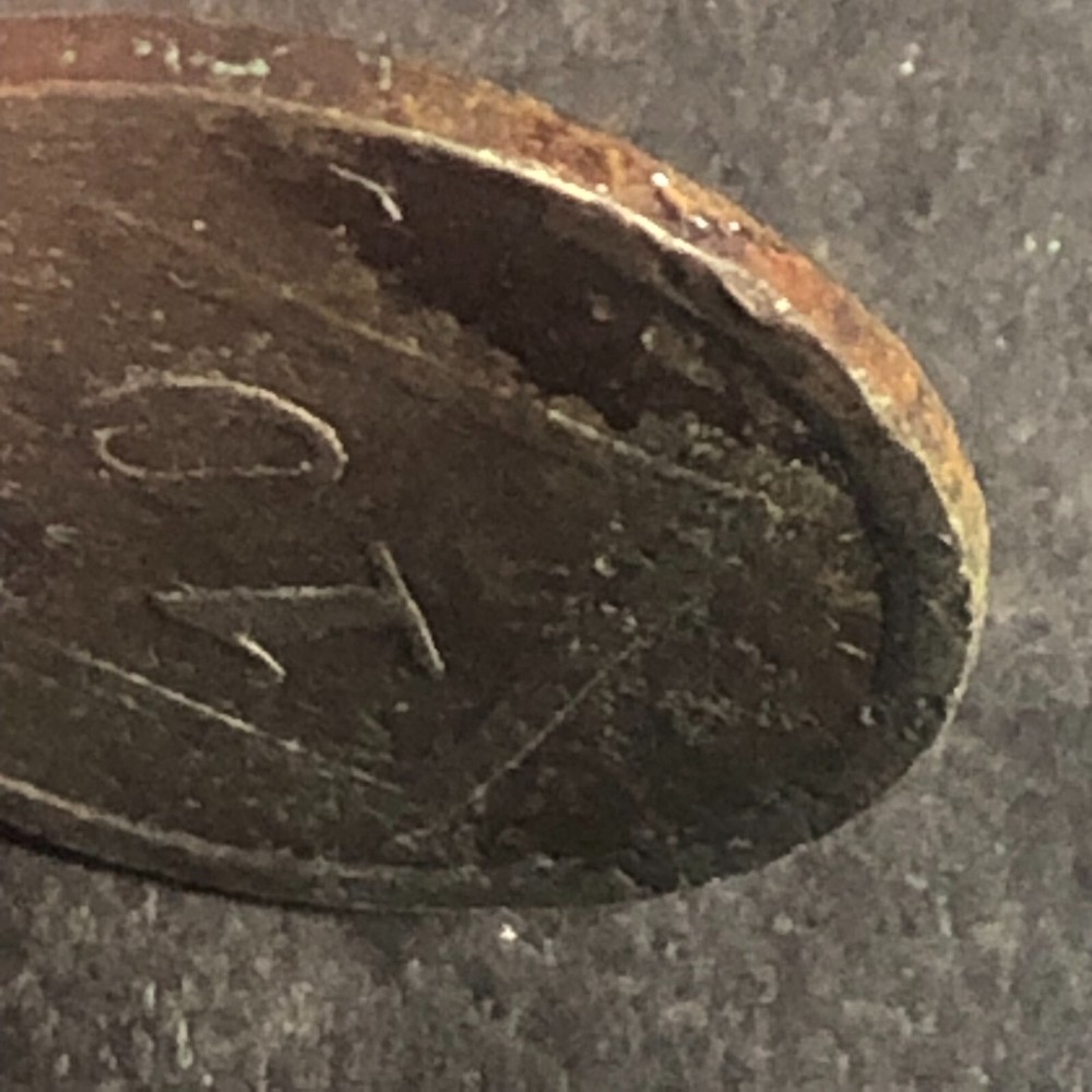 Uniface "10" Inside Diamond Brass Token 18mm