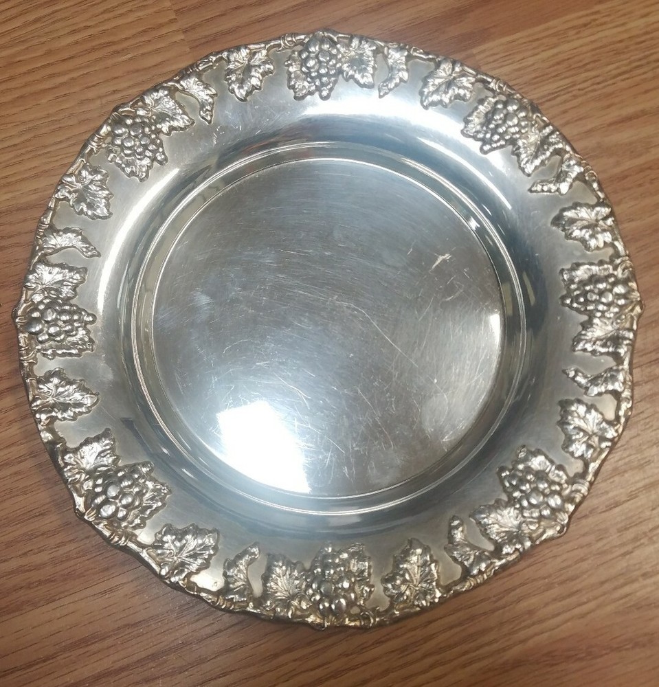 SET OF 12 SILVER GRAPE PATTERN SIDE PLATES HALLMARKED