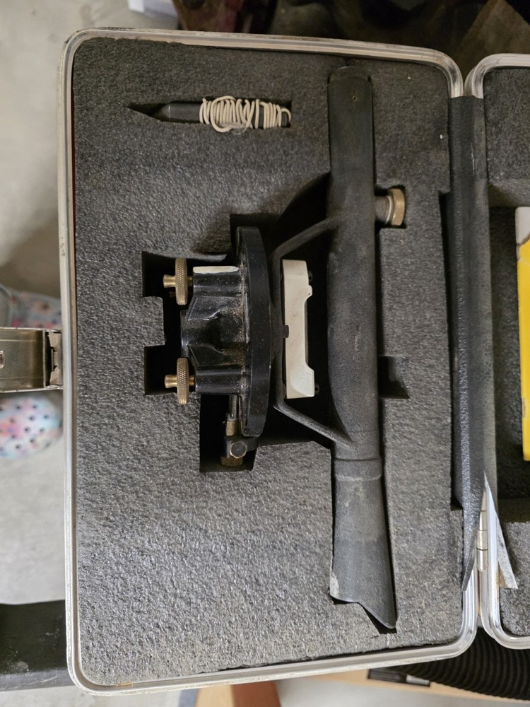 Vintage Berger Engineering Instruments Surveying Transit-Level Model 110c
