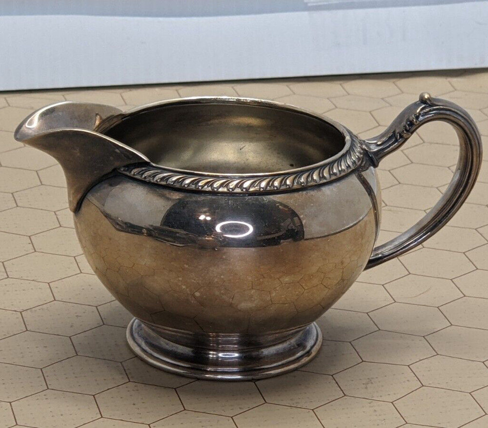 Oneida Fiesta Silver Plated 3" Tall Coffee Or Tea Creamer Pitcher with Handle