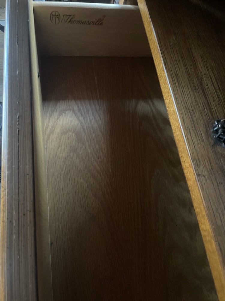Thomasville 4-piece Bedroom Set - real wood!!