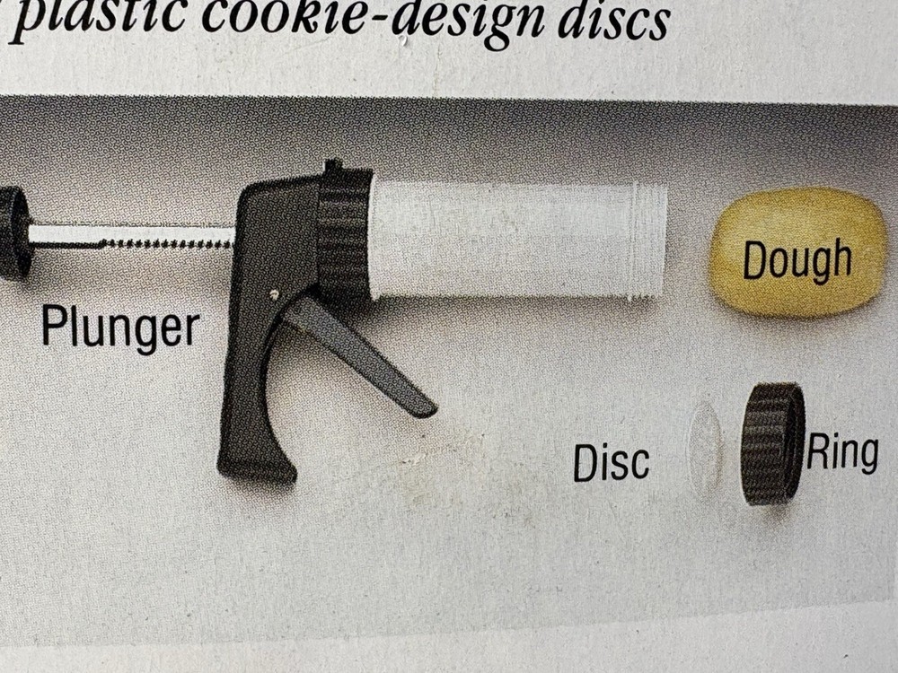 Wilton Spritz Cookie Press With 12 Disc Design Large Barrel Easy Squeeze Trigger