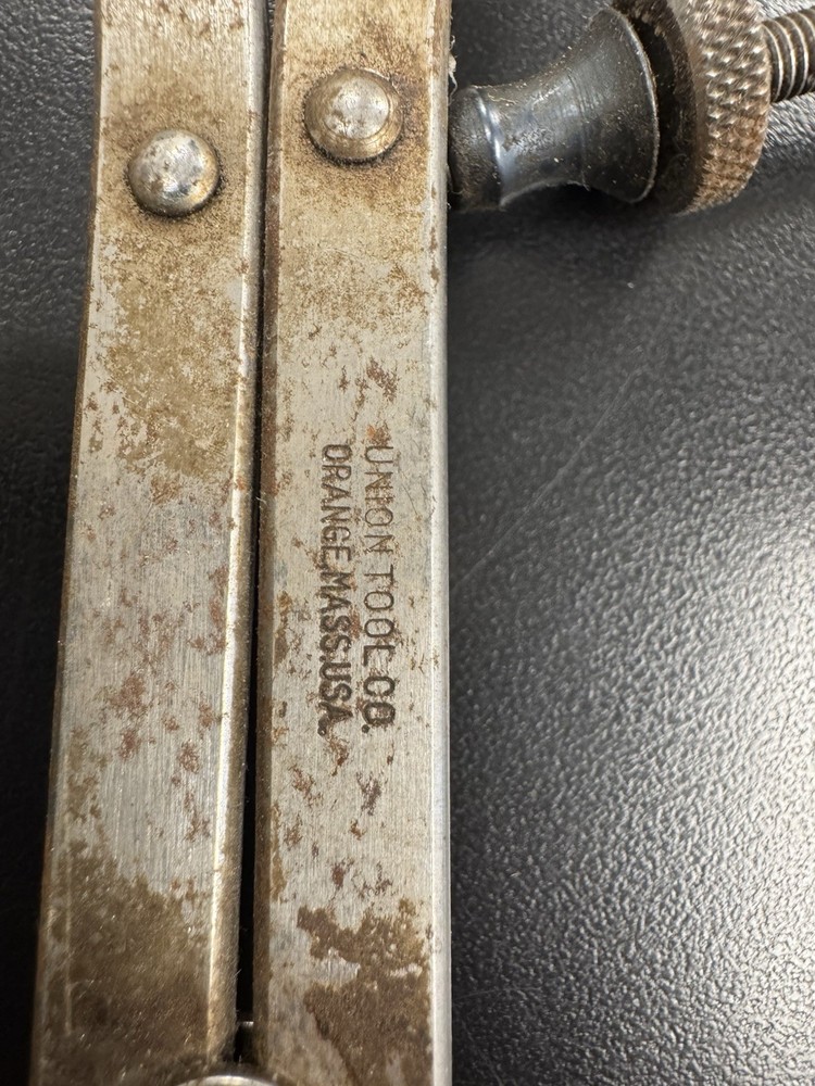 Union Tool Co. Outside Spring Caliper Joint Type Orange Mass USA