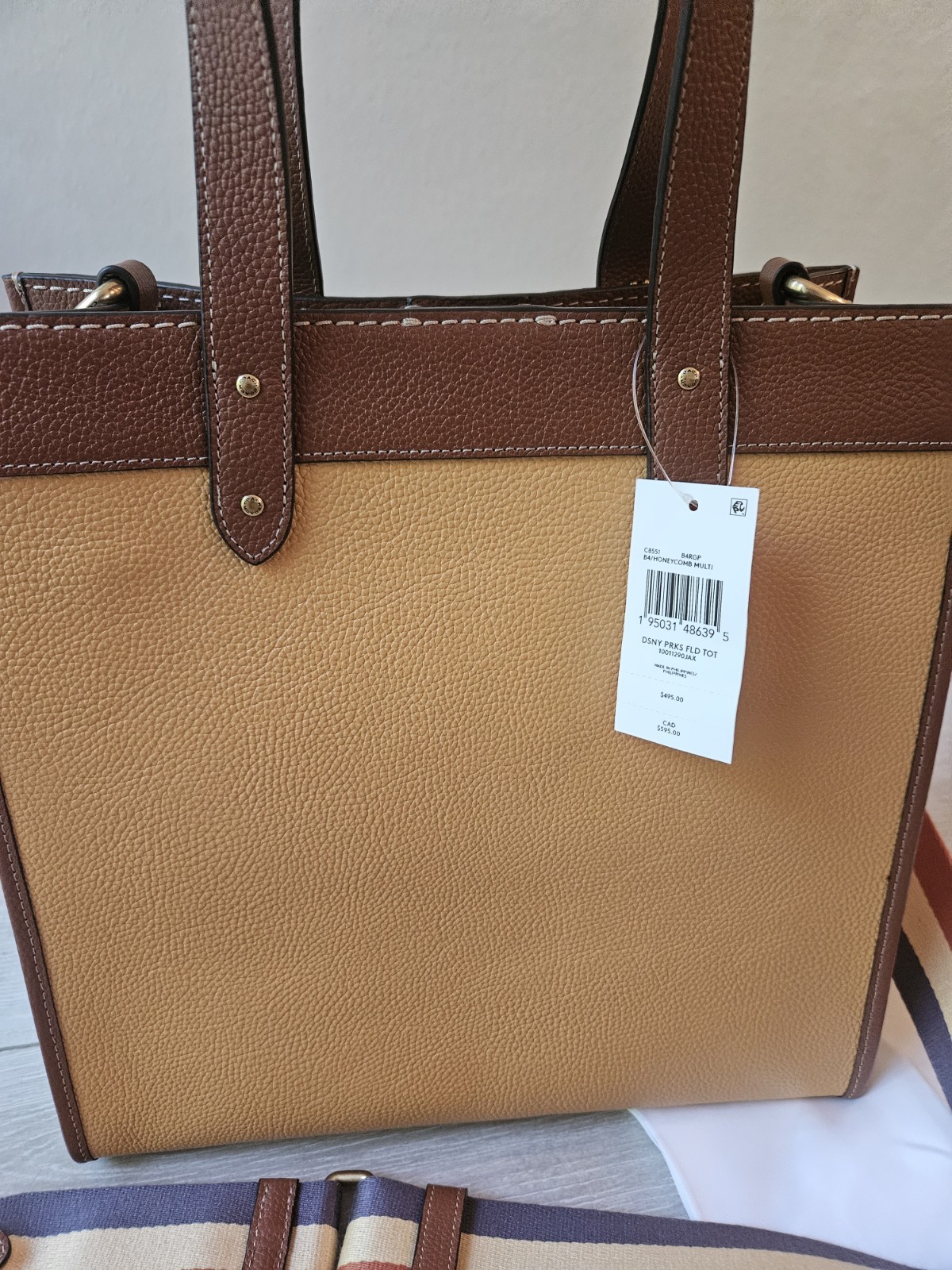 NEW DISNEY WORLD PARKS COACH PURSE NWT