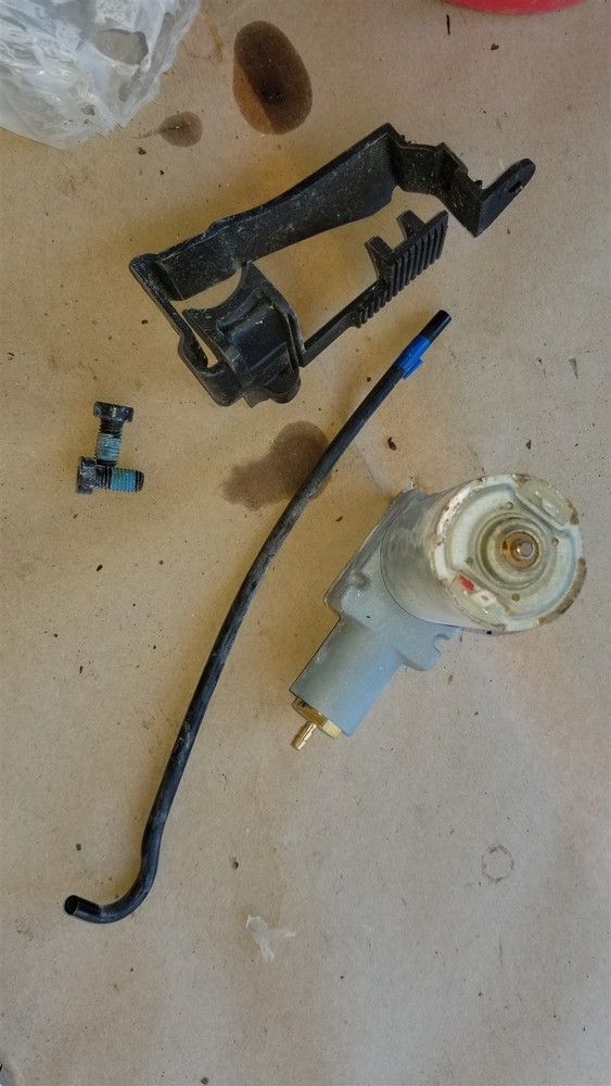 Air Compressor 01070529001 for Grammer 12V Seat MSG75 MSG93 MSG95 MSG97 MSG90.3C