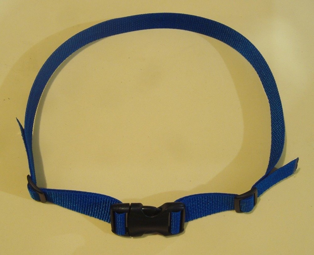 ADJUSTABLE BLUE WEB STRAP PLASTIC BUCKLE MAXIMUM 34" LONG 1" WIDE