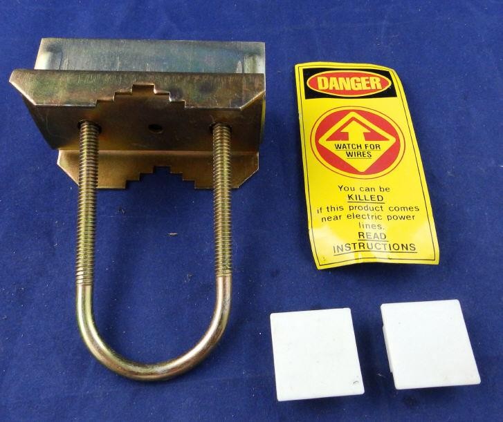 Universal Antenna or Pole Mount Bracket w/ Side Covers