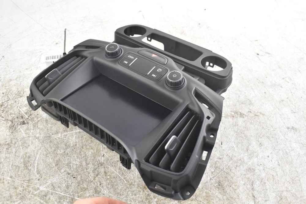 2020 GMC Terrain Control Panel Screen 8 Used, Reprogramming Needed