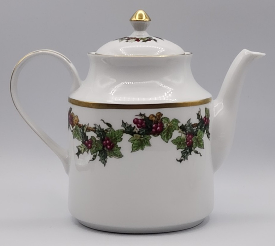 Royal Gallery The Holly and The Ivy Teapot or Coffee Pot with Sugar & Creamer
