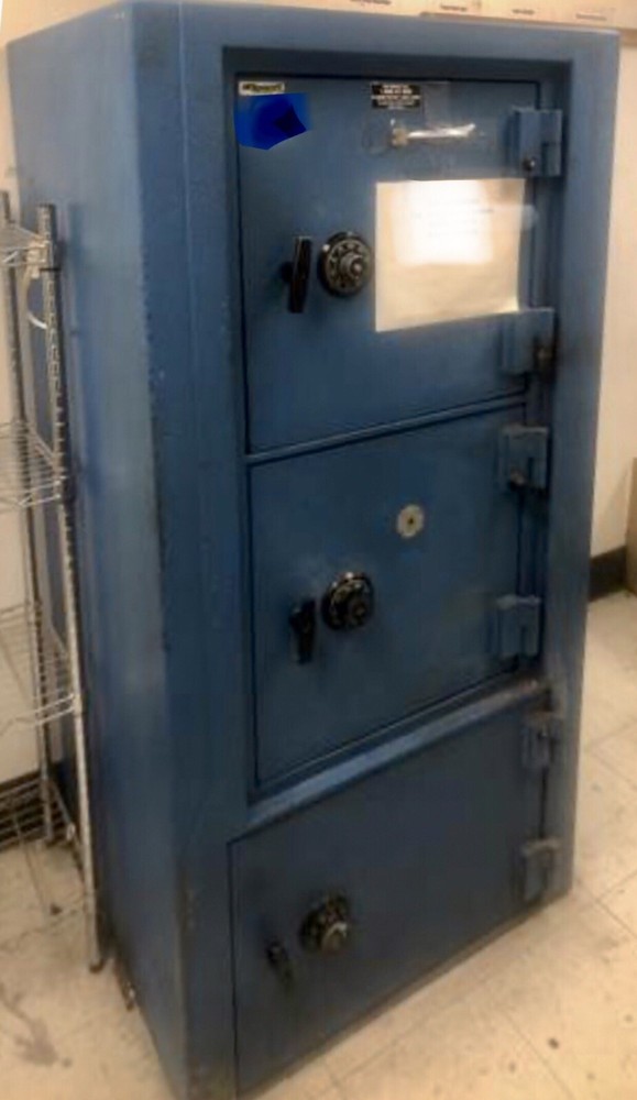 ADESCO Commercial 3 Door Safe