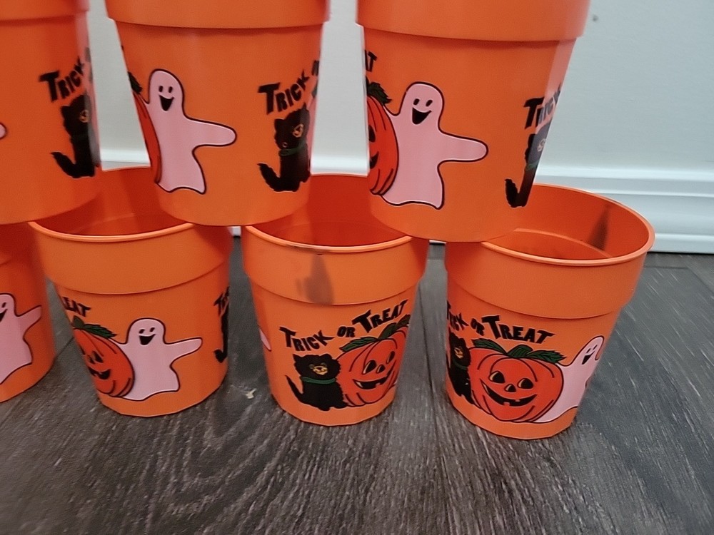 10 Vintage Plastic Trick or Treat Halloween Cups Stackable Ghost Cat Pumpkin