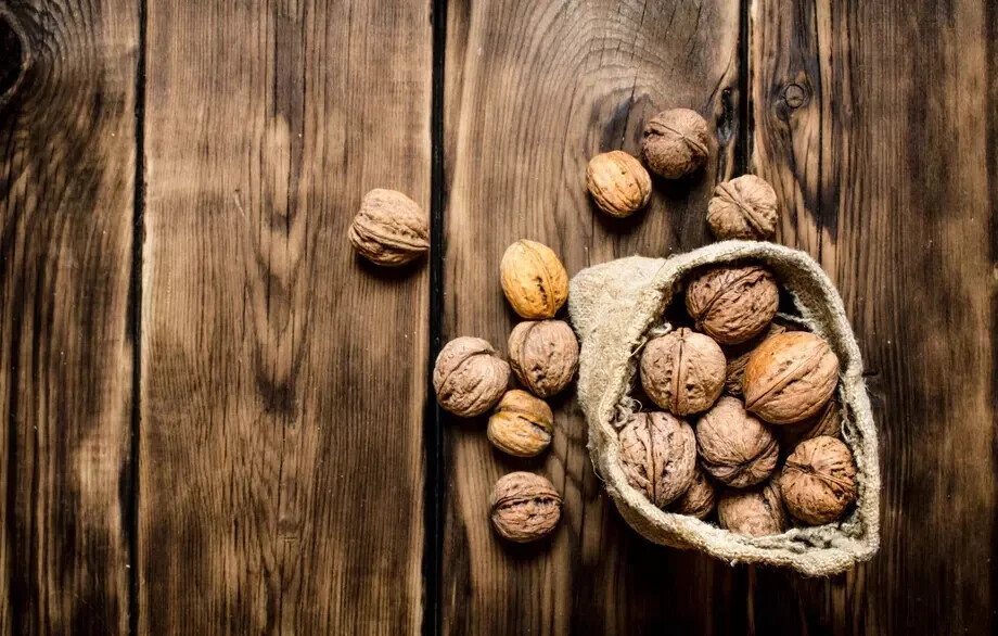 Raw In-Shell Walnuts Whole 16oz, see description