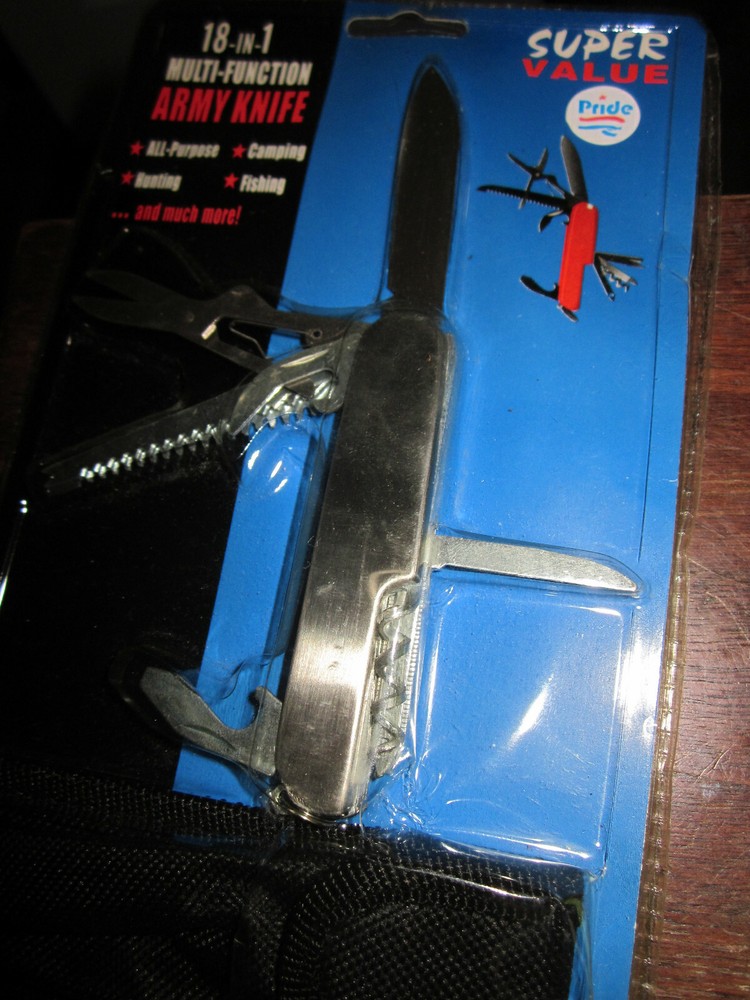 18 IN 1 MULTI-FUNCTION ARMY KNIFE WITH CARRYING CASE