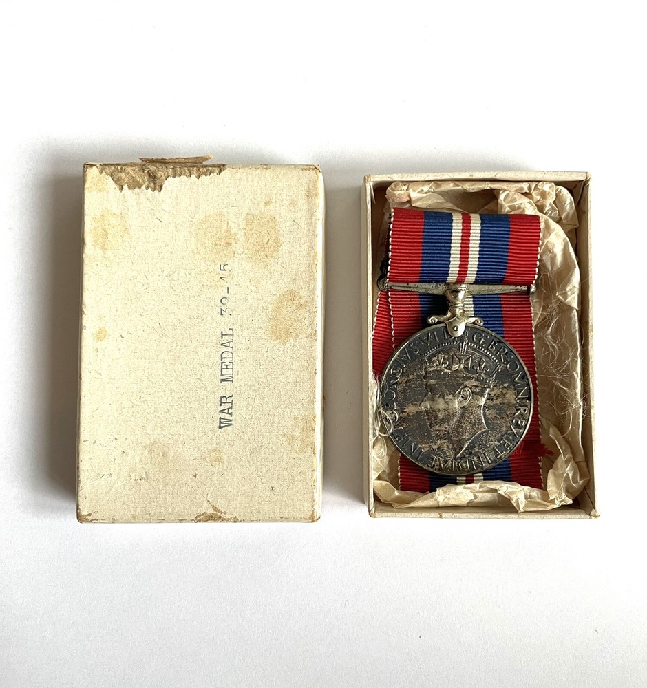 Authentic WW2 Canadian British War Medal Boxed SILVER