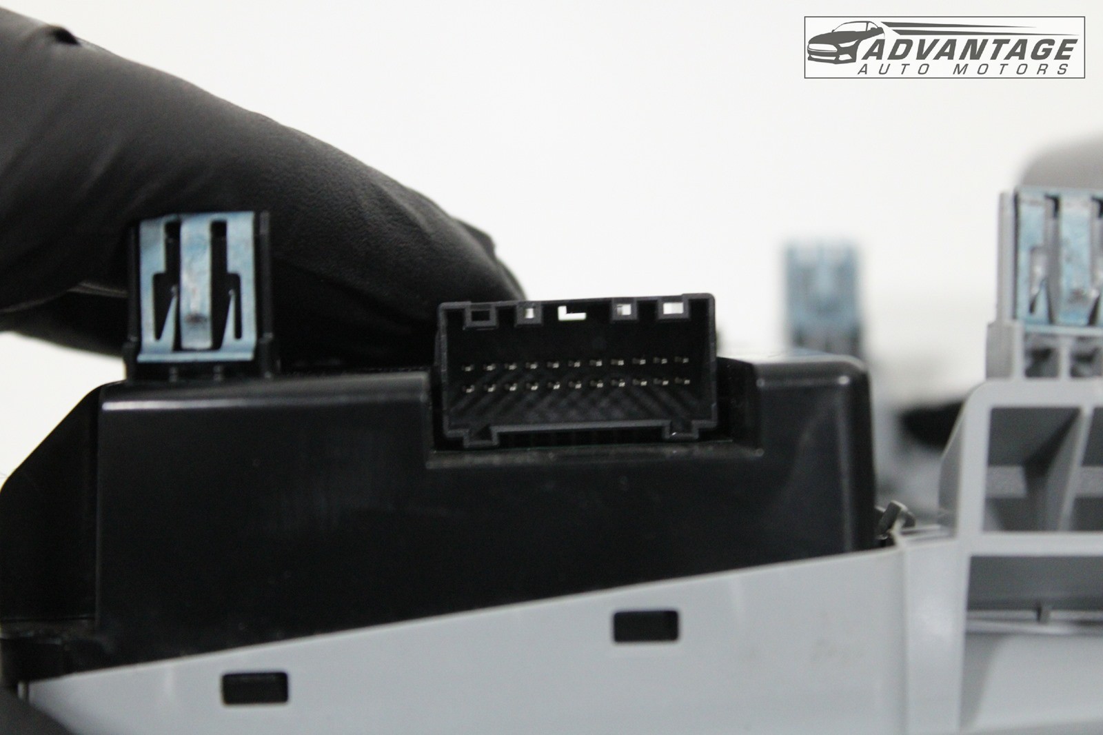 2019-2022 CHEVROLET BLAZER ROOF OVERHEAD CONSOLE DOME LIGHT LAMP SWITCH OEM