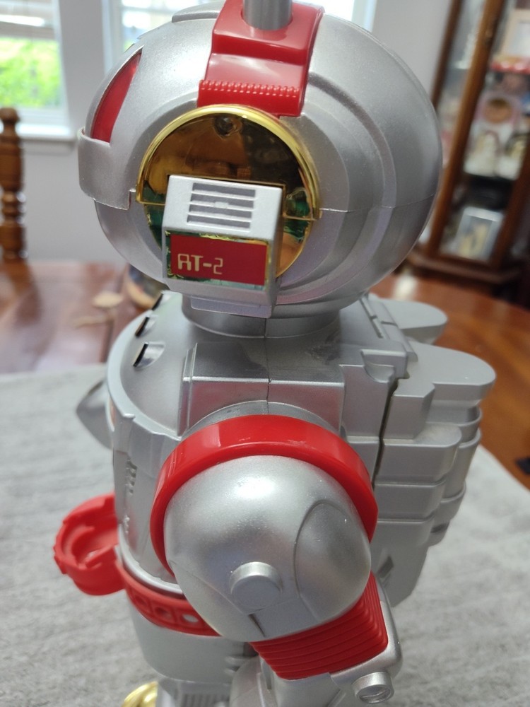 1986 New Bright TOBY ROBOT TALKING WALKING OUTER SPACE TOY Untested Excellent