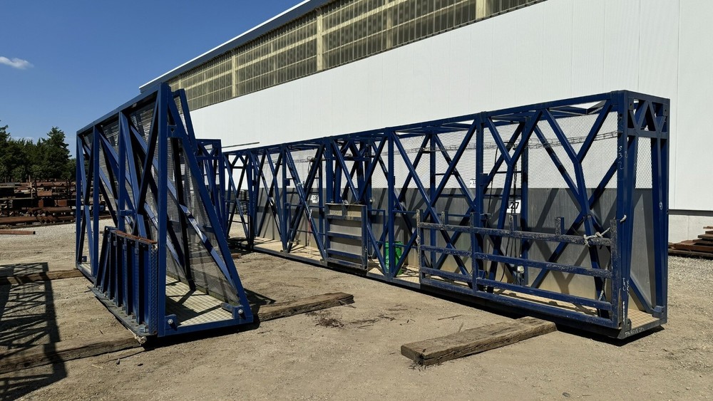 18 FT Modular Shoring Frame Catwalk, Studio Stage Conveyor Support, Cattle Shoot
