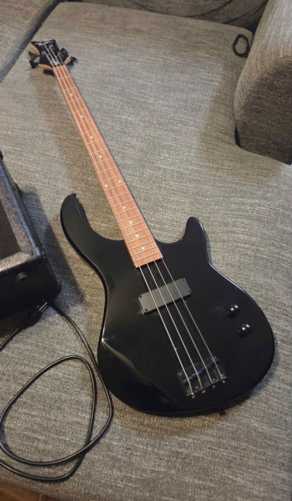Black Solid Electric Bass Guitar 4 String with Amplifier and Cable