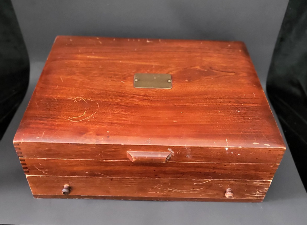 Holmes & Edwards Inlaid I|S Spring Garden -57 piece Silverware Set Naken's Chest