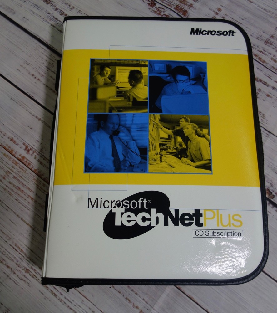 Vintage Microsoft TechNet Plus CD Subscription With Binder 45 CDs 1999-2000