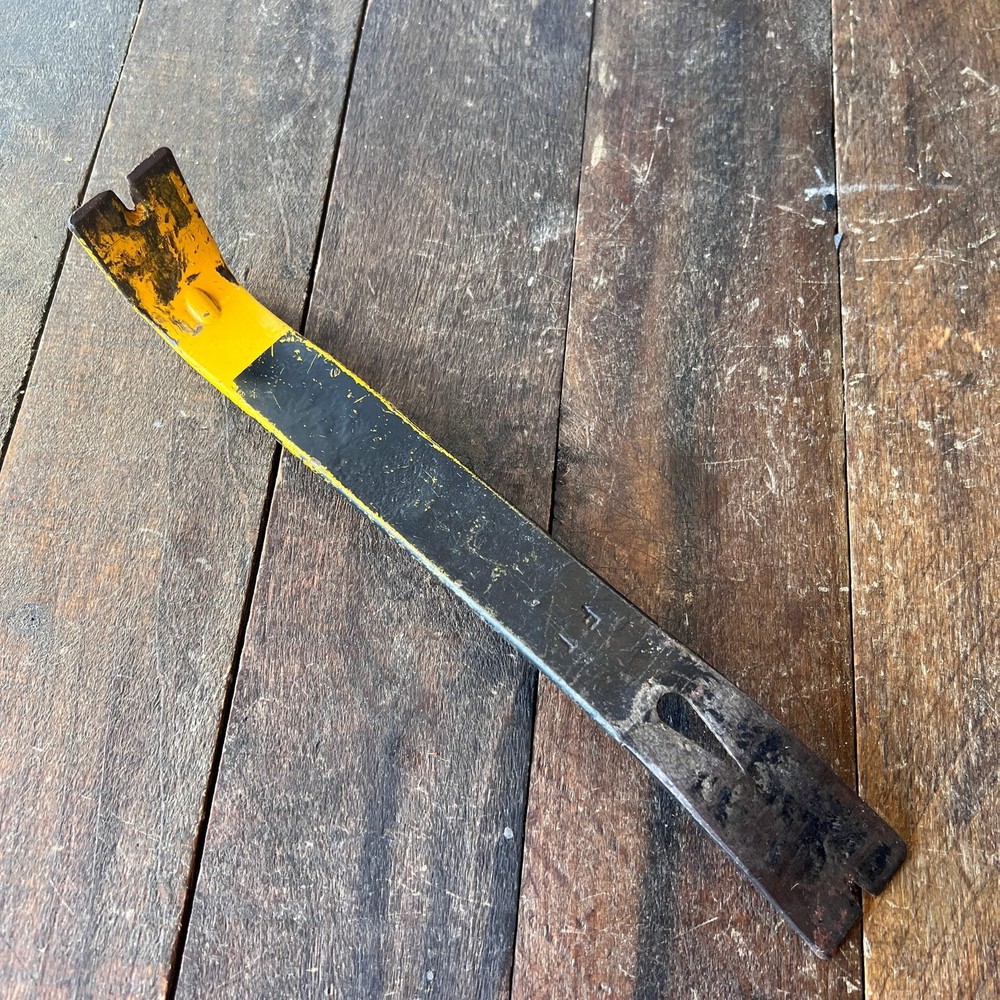 12-Inch Utility Pry Bar