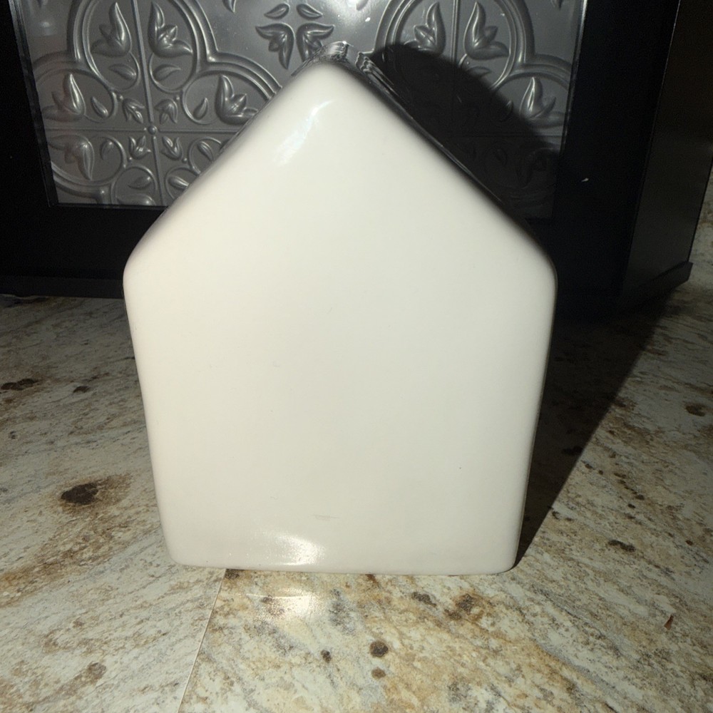 RAE DUNN SHAMROCK CERAMIC DESK CLOCK