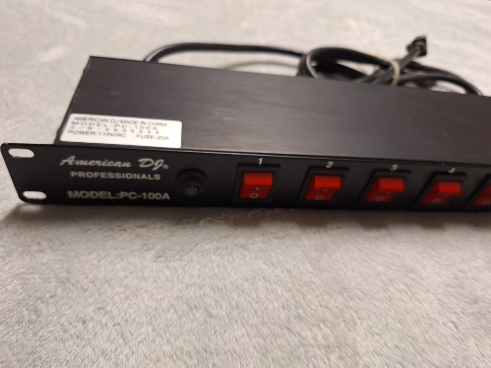 ADJ PC-100A 8-Switch ON/OFF Power Center