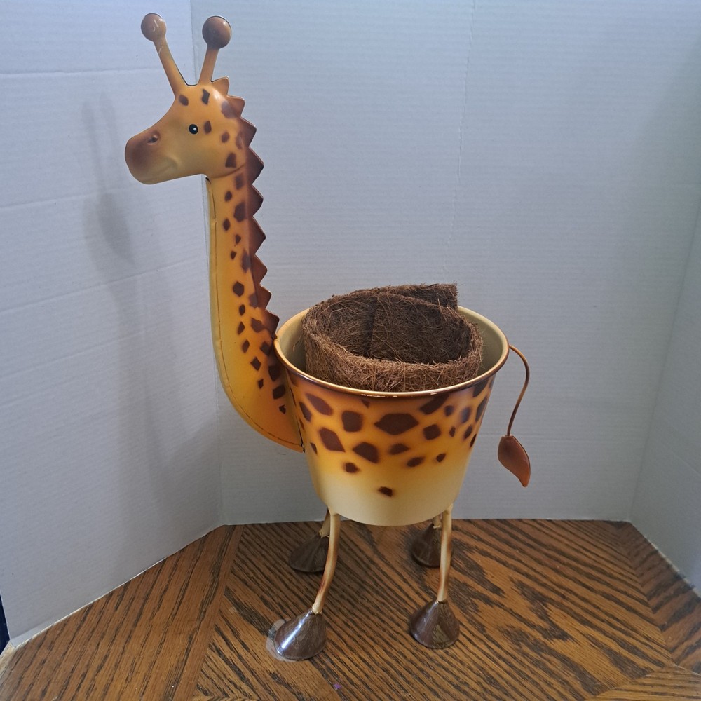 Metal Tin Giraffe 14'' Planter With Insert