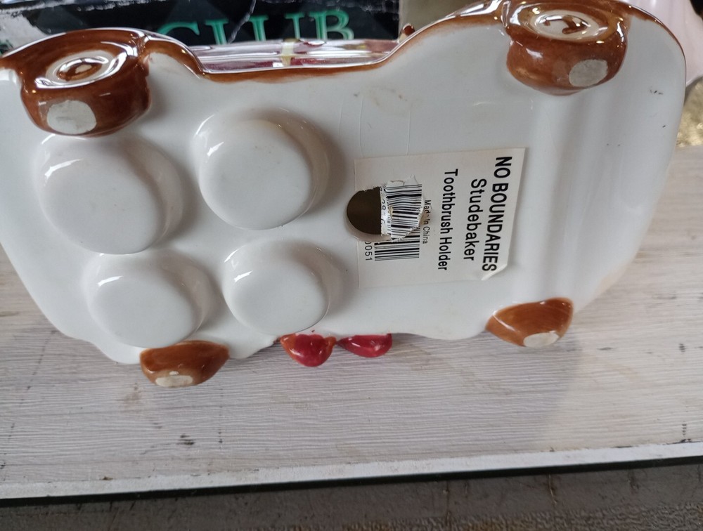 No Boundaries Studebaker Toothbrush Holder